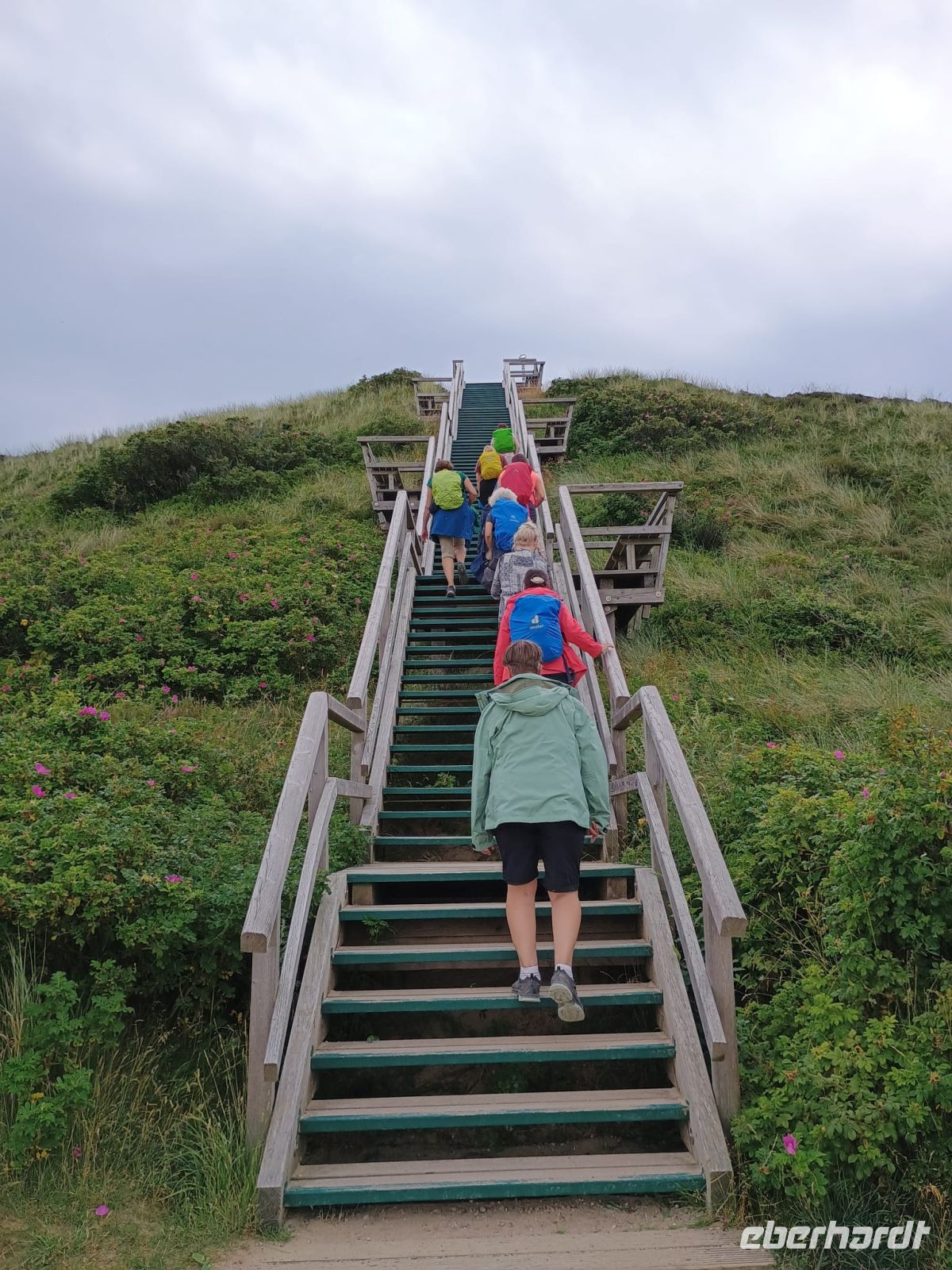 Aufstieg zur höchsten Erhebung von Sylt - der Uwe - Düne