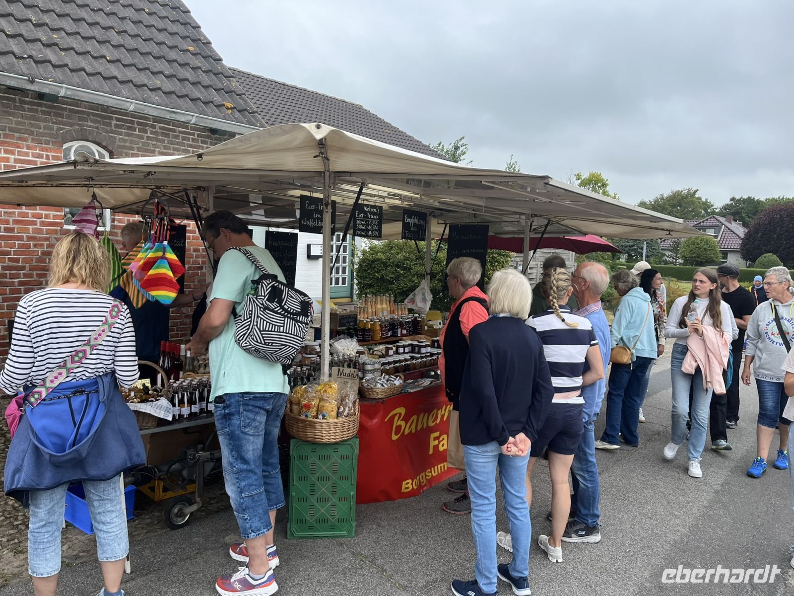 selbst gekochte Marmelade und Öle zum Probieren