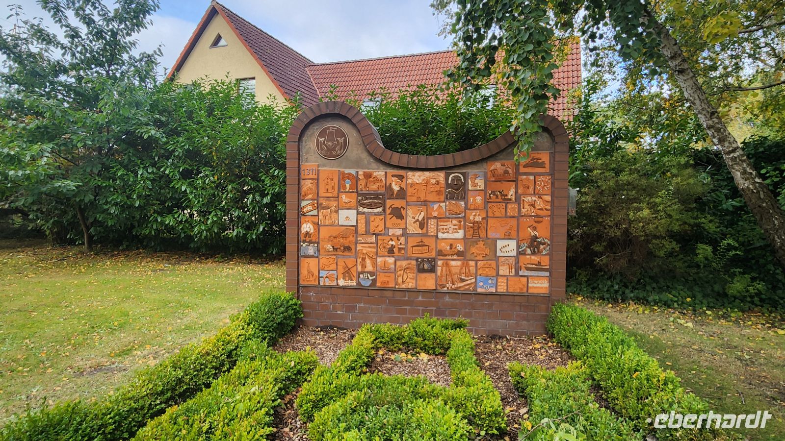 Dierhagen - Rundgang mit Margarete - Gedenktafel 