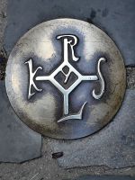 Das Siegel Karls des Großen ist auf dem Boden Aachens präsent