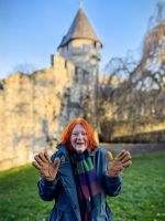 Kitty erzählt uns viel Interessantes über ihre Heimatstadt