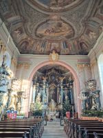 Der Innenraum mit Marien- und Wendelinusaltar