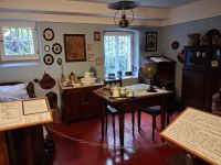 Blick in die Einraumwohnung eines Lehrers