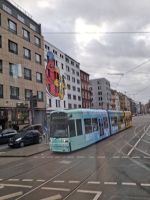 Farbenfrohe Straßenbahn 