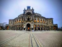 Die Semperoper, ein Highlight der Stadt.