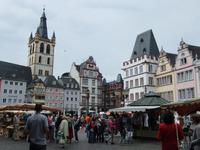 Auf dem Marktplatz in Trier
