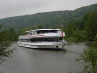 Wir unternehmen eine romantische Schifffahrt auf der Altmühl