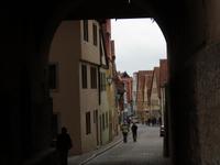 eine romantische Gasse in Rothenburg ob der Tauber