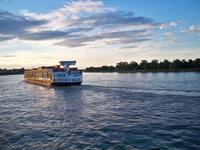 Abendstimmung auf dem Rhein