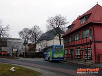 Unser Bus vor dem Schloß in Harzgerode