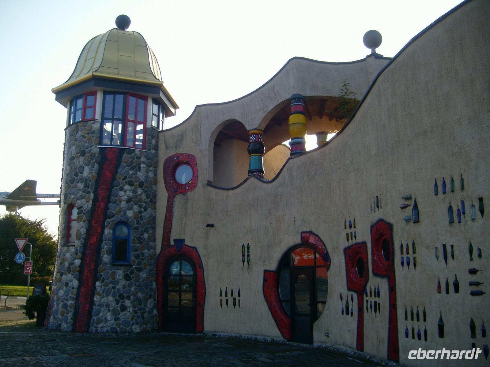 Friedensreich Hundertwasserhaus in Altenrhein der Schweiz