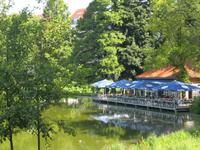 Cafe u. Bootsverleih