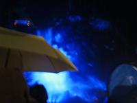 Feuerzauber über Wassermassen