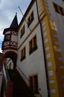 037 Rathaus Volkach, Außentreppe mit Verkünd-Erker (1544)