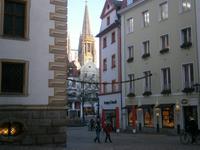 Blick vom Rathausplatz zum Dom