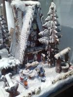 Pfefferkuchen-Hexenhaus mit Hänsel und Gretel