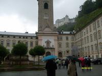 Stiftskirche St. Peter, mit Blick zur Hohensalzburg