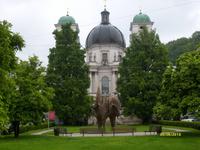 Dreifaltigkeitskirche, Rechts der Salzach