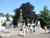 am Lutherdenkmal in Worms