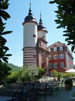 Karl-Theodor-Brücke, besser bekannt als Alte Brücke,