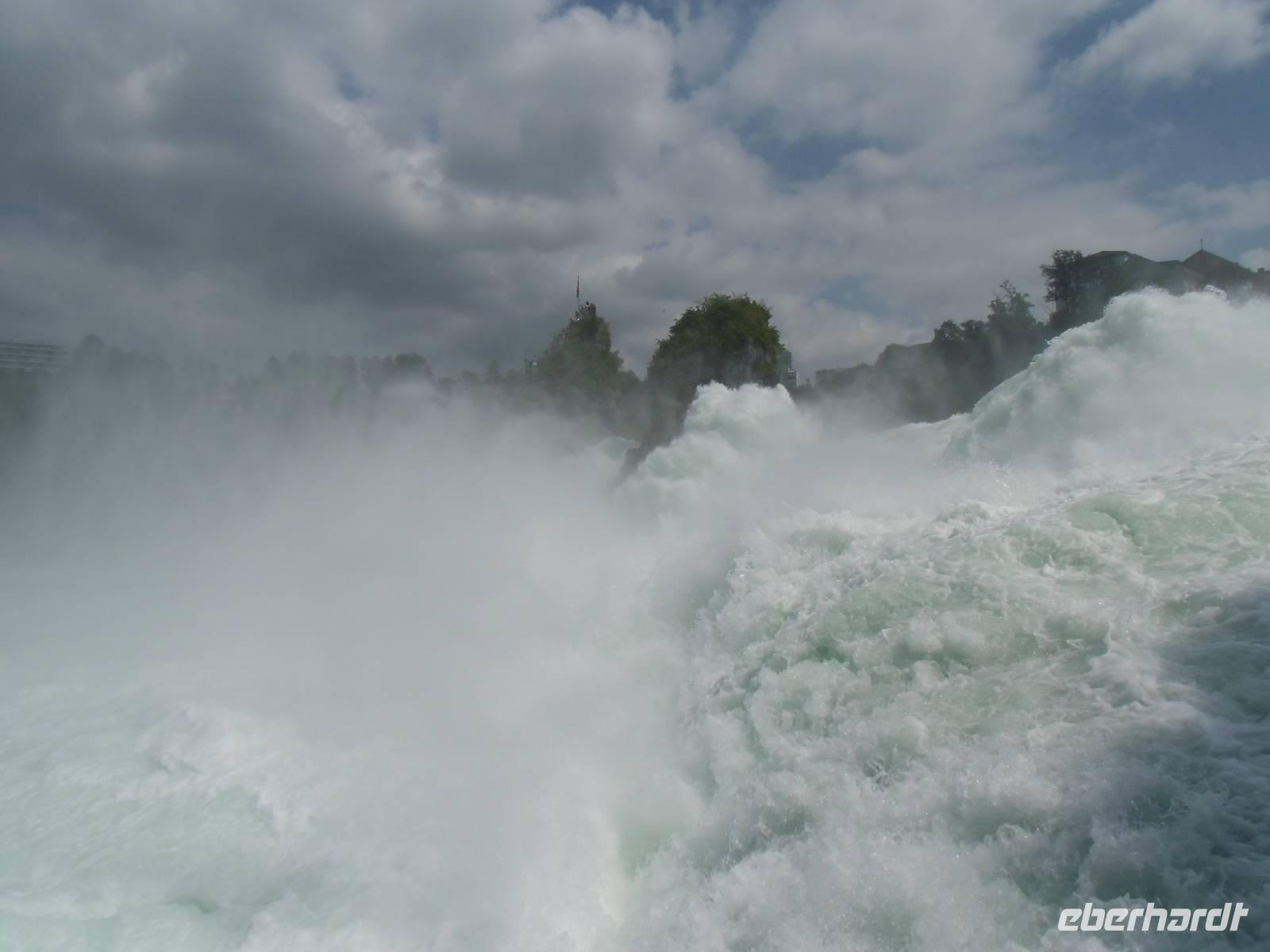 tosende Wassermassen