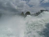 tosende Wassermassen