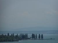 Blick von der Birnau zum Pfahlbaumuseum