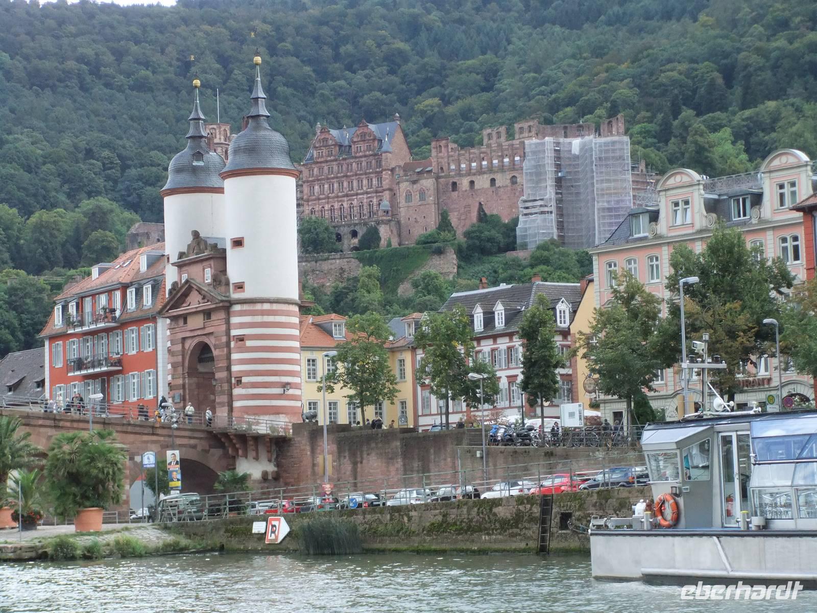 Blick vom Schiff zum Schloss Heidelberg