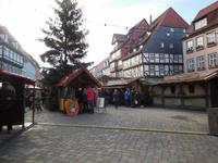 Marktplatz in Quedlinburg mit Weihnachtsmarkt