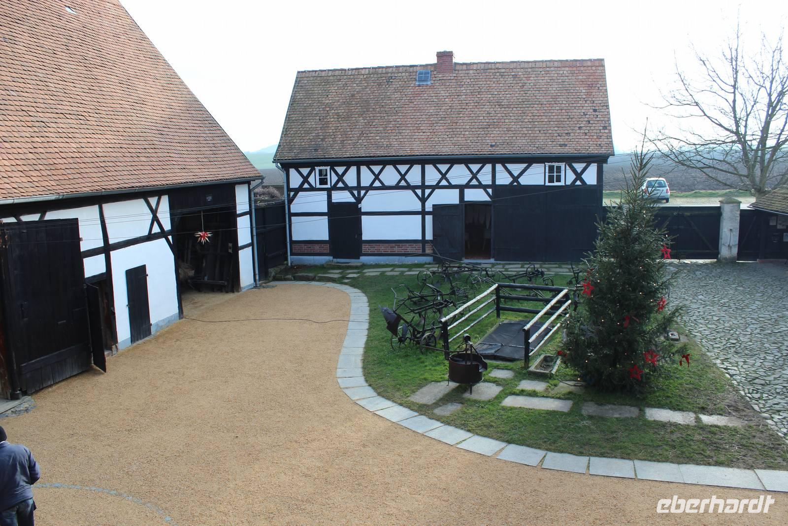 Hof des Dorfmuseums in Markersdorf