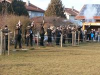 Böllerschützen am Neujahrstag am Hotel Happinger Hof