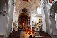 050 Würzburg - Altar der Romanischen Basilika Neumünster