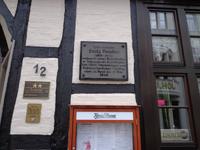 Gedenktafel am ehemaligen Wohnhaus von Fritz Reuter