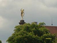Goldene Statue des Götterboten Merkur