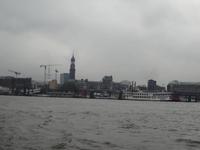 Blick auf den Hafen und den Michel