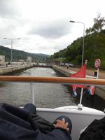 Einfahrt in Schleuse