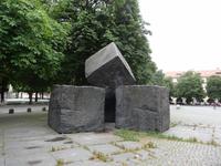 Mahnmal gegen die Opfer des Faschismus vor dem Alten Schloss