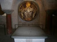 Münster, die berühmten Goldscheiben in der Krypta