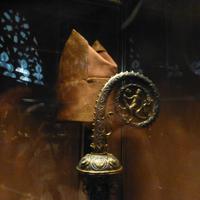 Mainzer Dom - Insignien bischöflicher Macht