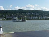Autofähre über den Rhein