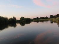 Abendstimmung am Fluss vor dem Hotel Allerhof