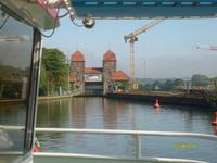 es geht zur Schleuse