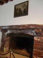 der Kamin, gestiftet von Mussolini