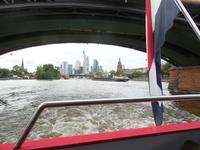 Frankfurt, für eine Stunde auf dem Main