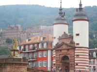 DSCN4809 - Heidelberg,  Brückentor und Schloss