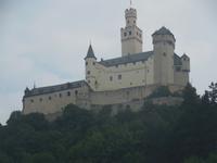 DSCN4856 - Rheinfahrt, die Marksburg zum Greifen nah