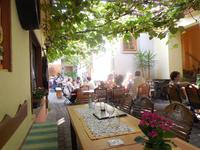 DSCN4923 - Rüdesheim, Weinlokal abseits der Drosselgasse