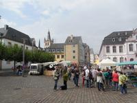 DSCN4966 - Trier, Markttreiben vor dem Dom
