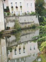 DSCN4995 - Luxembourg, Spiegelungen in der Alzette