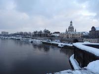 Blick auf die Dresdner Altstadt mit Frauenkirche